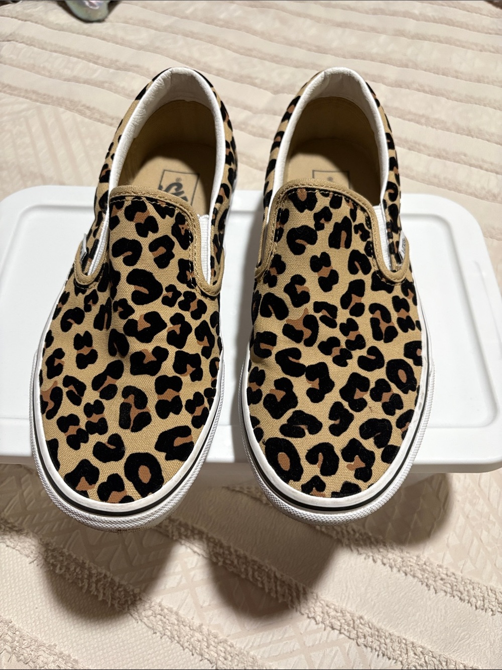 Vans Women  Slip-On Sneakers in Leopard Print Tan & Black